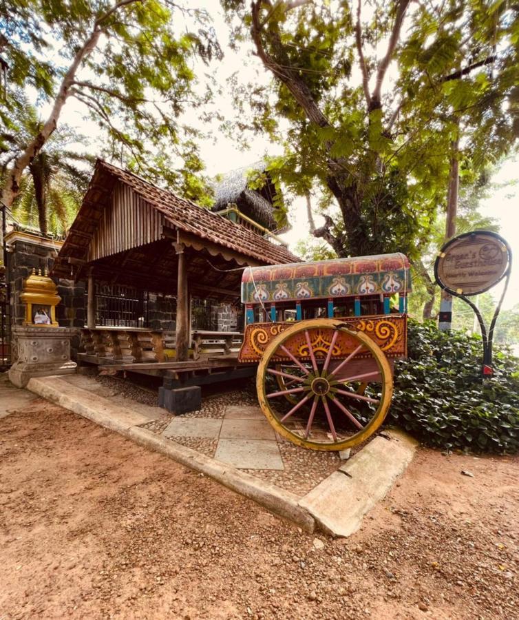 Green'S Guest House Auroville Exterior foto